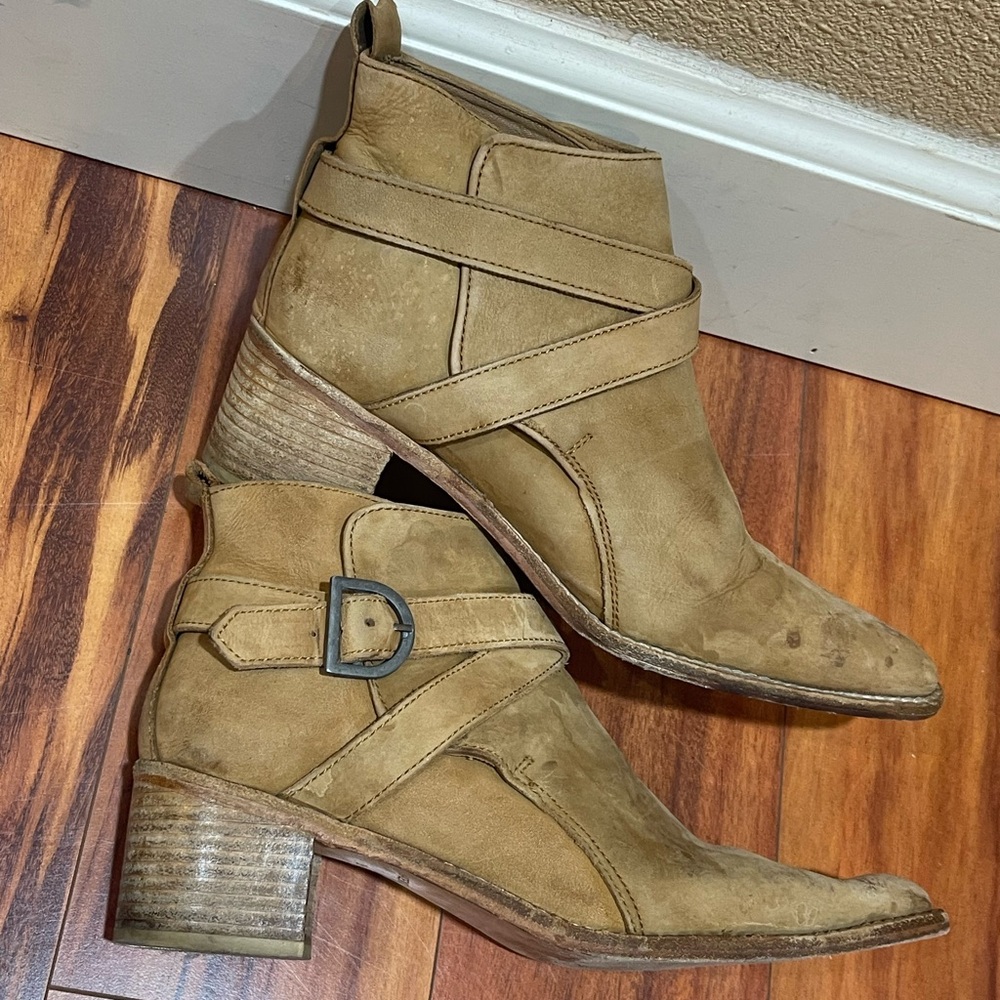 Free people back loop ankle boots size 38/7.5
